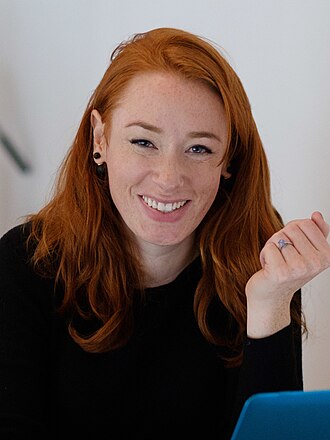 Hannah_Fry_at_the_Data_of_Tomorrow_Conference_2017_(36638999274)_(cropped_3) Women in maths